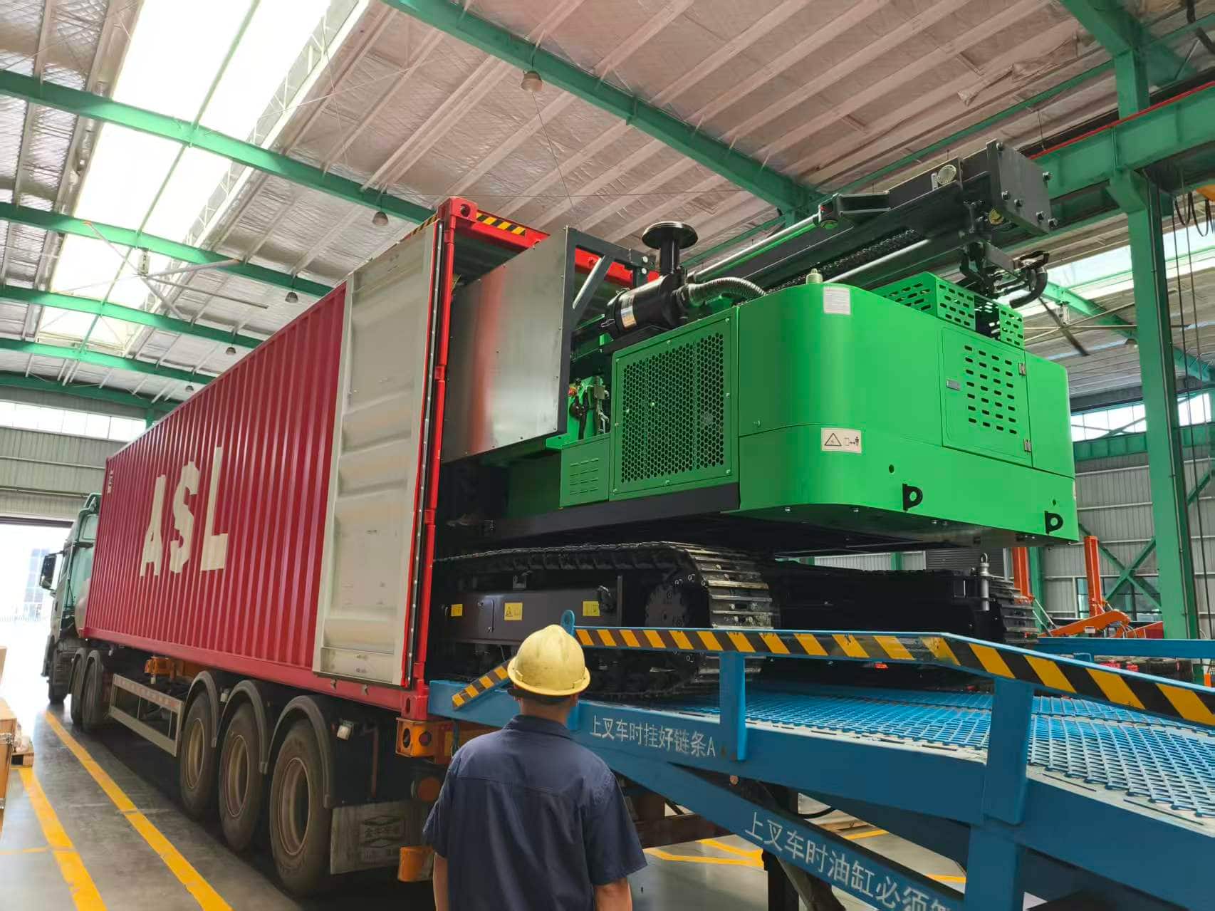 Expansão global e entrega confiável | 5 unidades de bate-estacas solares TZ536 enviadas para o Laos em 7 de maio